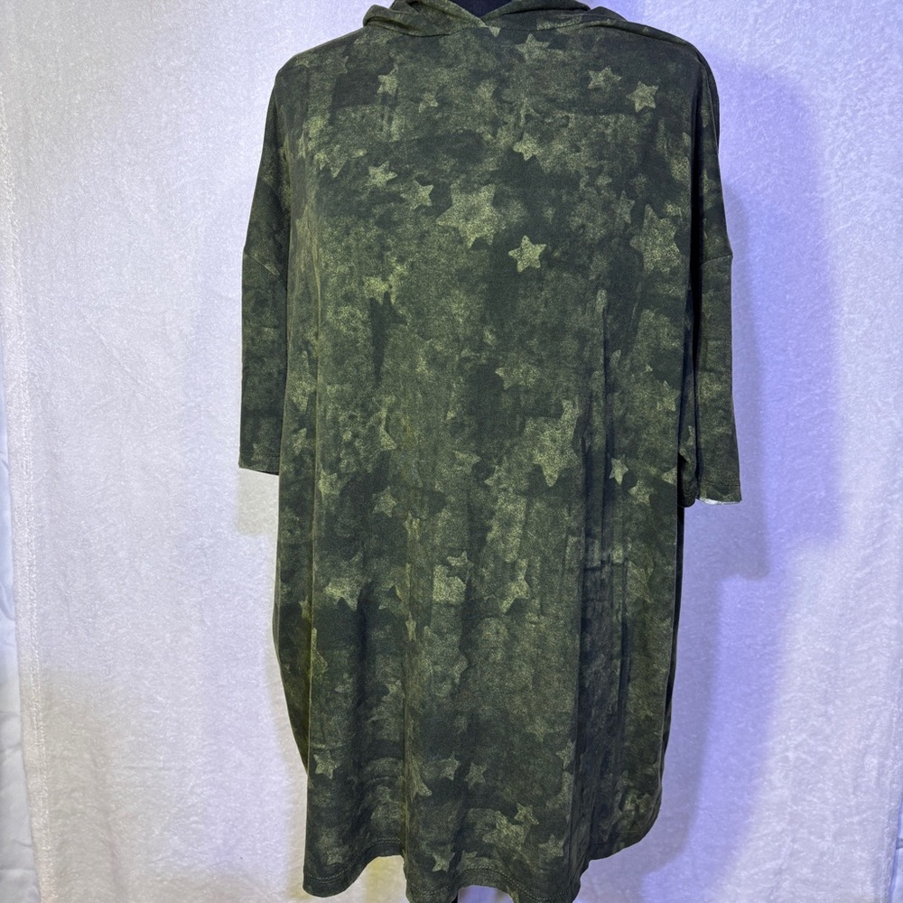 LuLaRoe Camouflage Patterned Hooded Tee